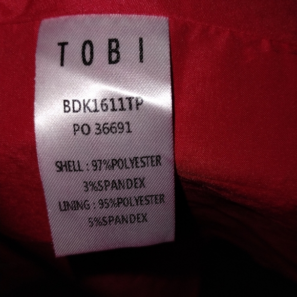 Tobi Red NWT halter dress, scalloped hem and side trim size xl - Picture 3 of 12